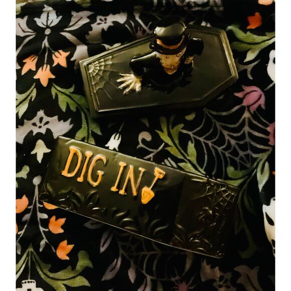 Halloween box coffin black pottery, glazed skeleton, grave digger bones - Picture 4 of 5